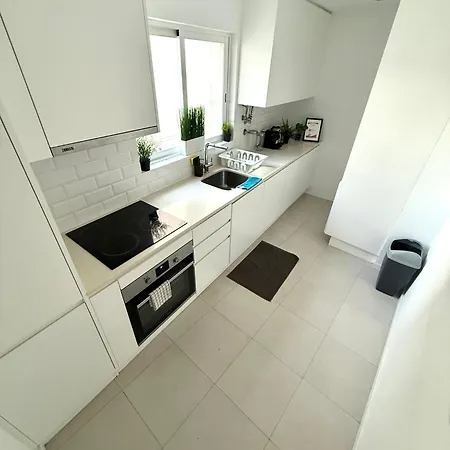 The Crespo House 3d - * Lisboa